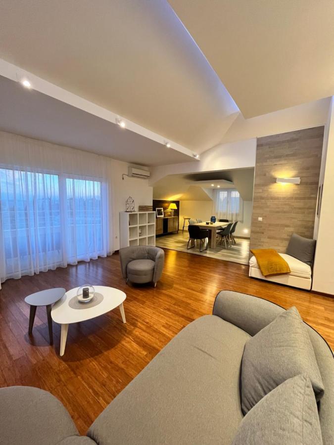 Sky - Beautiful Rooftop Apartment With Shared Pool Split Exteriér fotografie